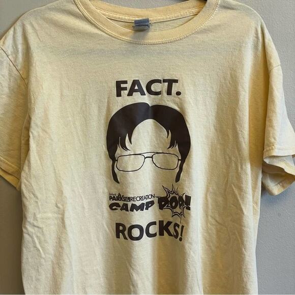 Vintage L short sleeve t-shirt Dwight Shrut STAFF Gildan 1990s - Picture 2 of 8